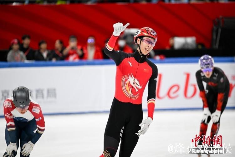 短道速滑蒙特利尔站：孙龙男子1500米夺得铜牌