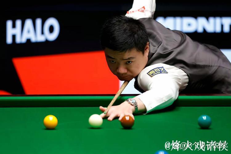 丁俊晖险胜张安达6-5 晋级上海大师赛八强